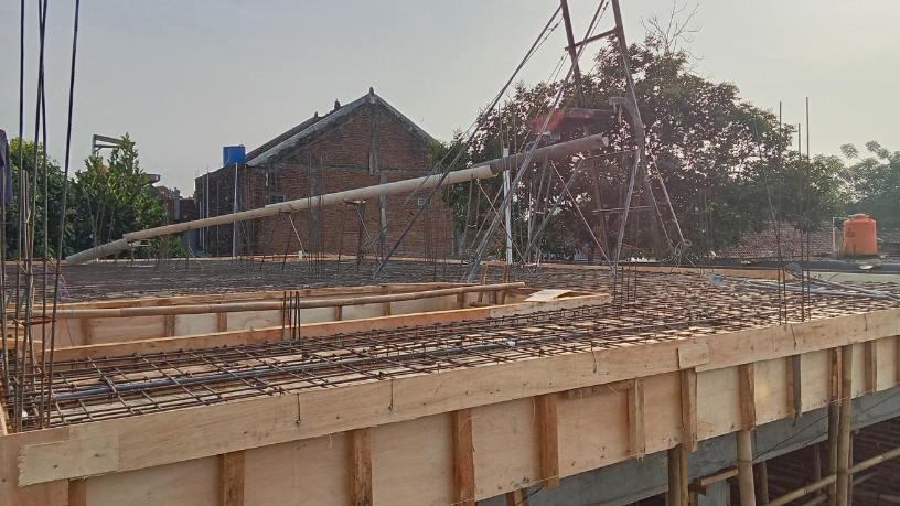 Como evitar fissuras em lajes treliçadas com boas práticas de execução e controle técnico, segundo Valderci Malagosini Machado.